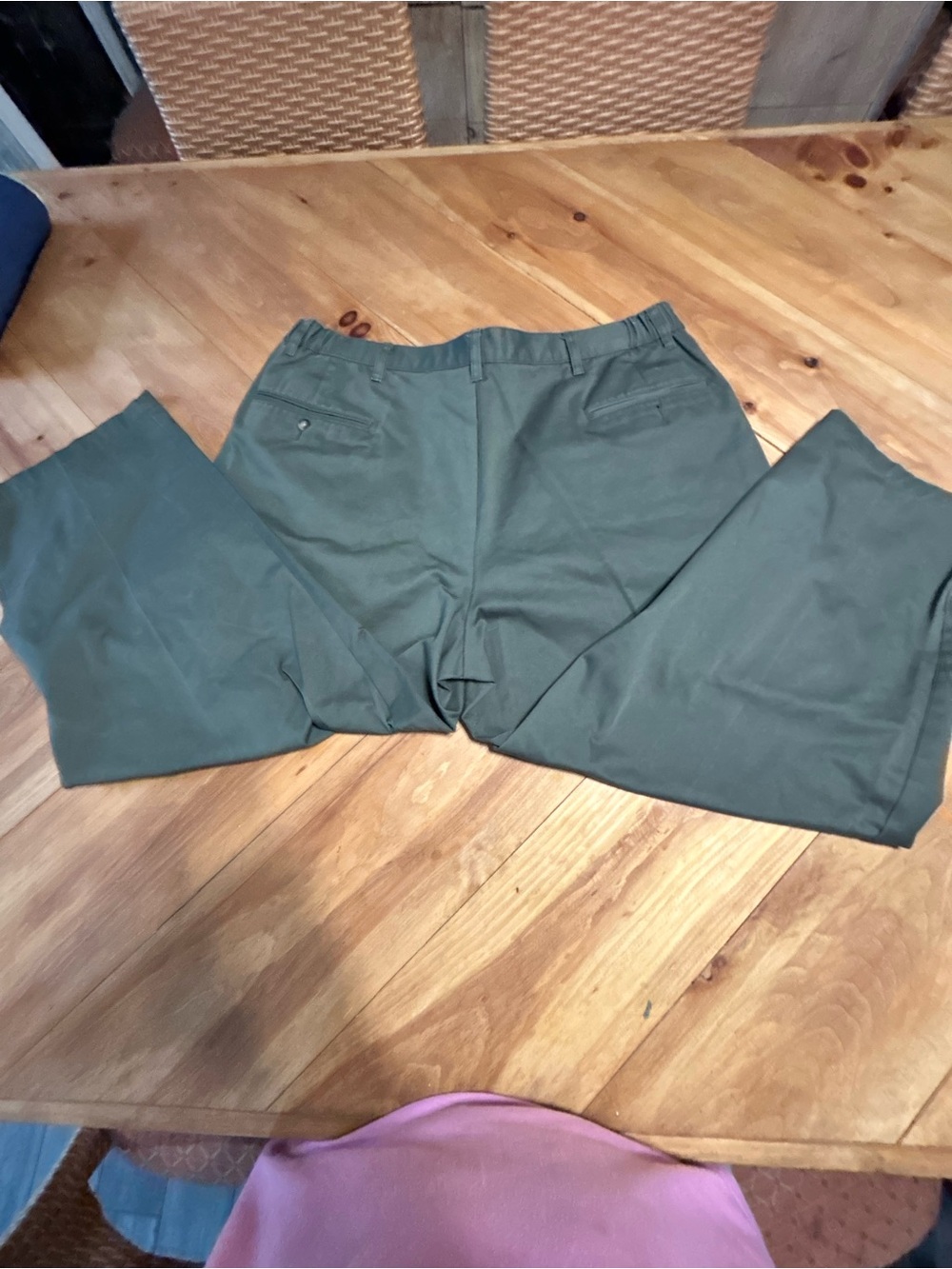 Men’s Basic Editions Olive Green Chino Pants - Picture 4 of 8